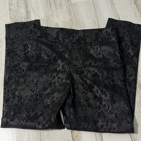 Krazy Larrry Python Pull On Pants Size 14 - Picture 4 of 13